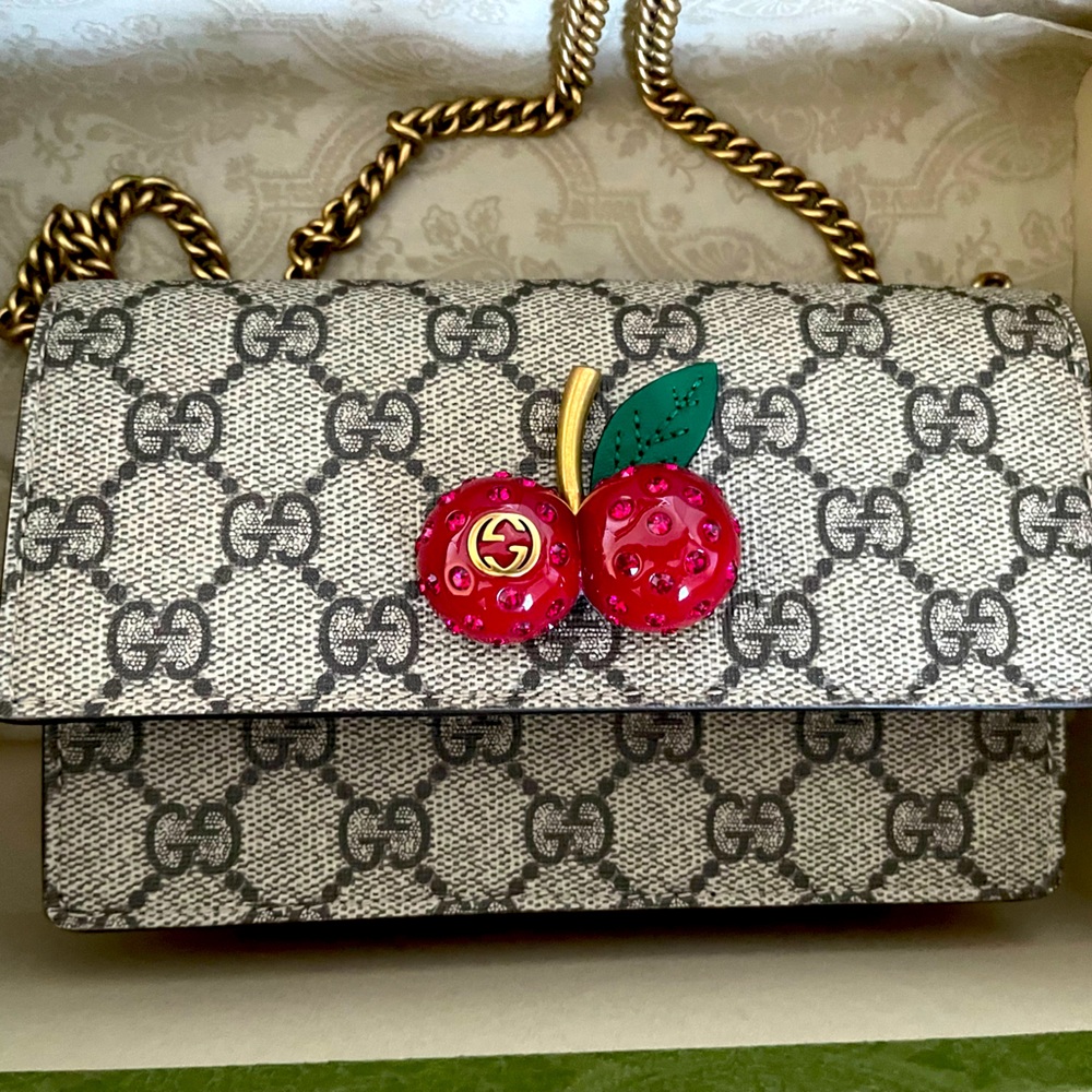 Brand new in Box Gucci Cherry Clutch/ chain bag